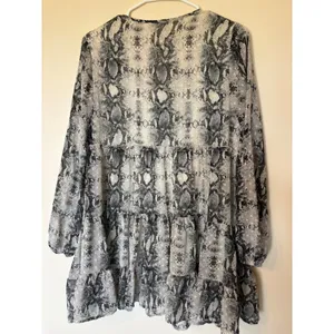 Altard State Snakeskin Print Tiered Babydoll Mini Dress Grey Black Long Sleeve M thumbnail 6
