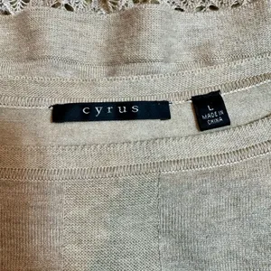 Cyrus Beige Knit Sweater Crochet Lace Tiered Hem Long Sleeve Pullover L tunic thumbnail 8