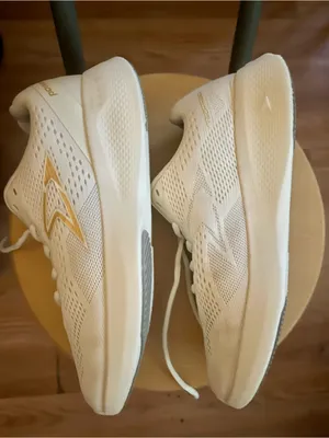 BATA XORISE +100 RN FROS White Lace-Up Sneakers with Power Gold Tag - Size 7 thumbnail 5