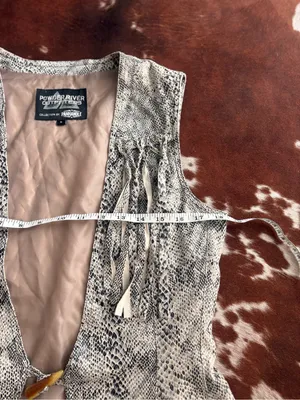 Vintage Powder River Outfitters Women's Beige Snake-Print Fringe Vest thumbnail 3