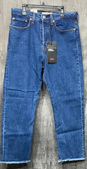 Levi's NWT Wedgie Straight High Rise Jeans thumbnail 3