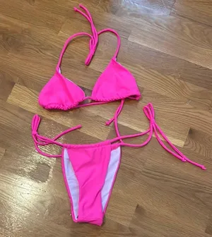 Bikini thumbnail 2