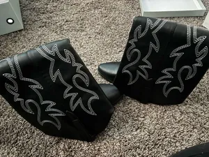 Black CowGirl Boots thumbnail 2