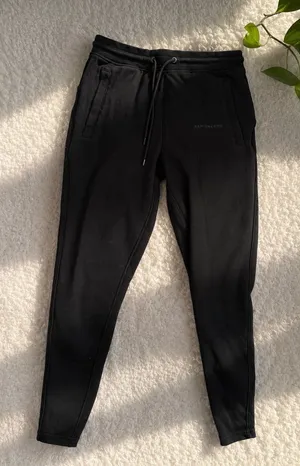 Alphalete Women’s Jogger thumbnail 1