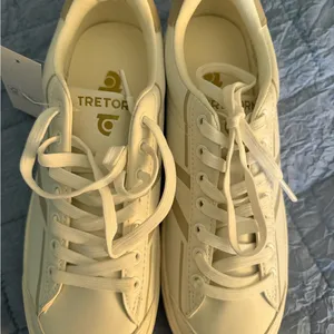 Tretorn Women’s Serve Leather sneaker NWT Women’s 8 medium thumbnail 2