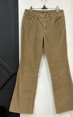 Eddie Bauer Women’s Brown Bootcut Corduroy Pants Size 8 thumbnail 1