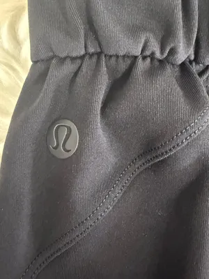 Lululemon Black Jogger Pants Women’s Size 4 Pull On Stretch Athletic thumbnail 2