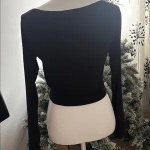 Elegant Black Women's Top Size L thumbnail 4