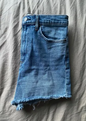 Aritzia Arlo short thumbnail 4
