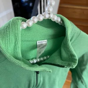 Patagonia women’s green pullover size medium‎ thumbnail 3