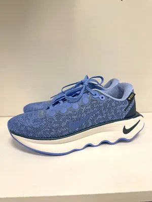 Nike Motiva Gore-Tex Walking Shoes thumbnail 2