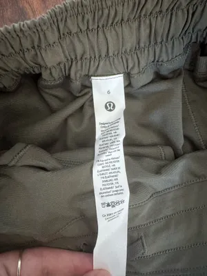 Lululemon Shorts Hotty Hot 2.5" thumbnail 3