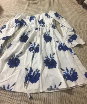 Dress White Size M thumbnail 1