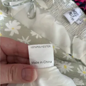 Princess Polly Green Daisy Print Romper Size 6 Smocked Back V Neck thumbnail 3