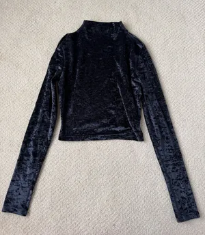 Lululemon velvet long sleeve crop top thumbnail 1