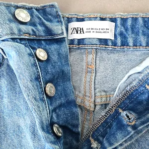 Zara High Rise Blue Distressed Shorts thumbnail 4