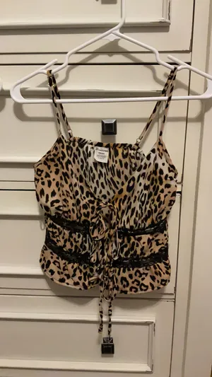 No Boundaries Cheetah top thumbnail 2