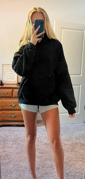 Oversized Hoodie Size XL thumbnail 2