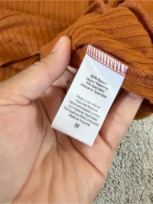 Beyond Yoga Women’s So Chic Cropped Hoodie Pullover Lightweight in Clove Brown M thumbnail 7