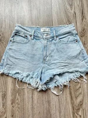 Abercrombie & Fitch The Mom Short Mid Rise Light Wash Distressed Size 27 thumbnail 3