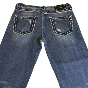 Miss Me Modelo Boyfriend Distress Mid Rise Dark Wash 6 Cropped Denim Jean Capri thumbnail 3