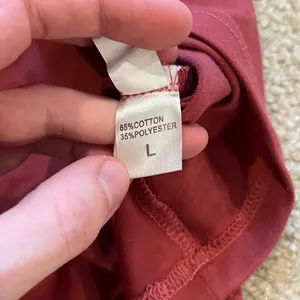 SheIn Red Graphic Tee with Vintage Car Print thumbnail 3