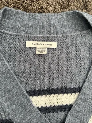 American Eagle Outfitters Blue Sweater Shirt Size XS 0432 thumbnail 2