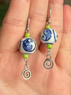Handmade unisex boho funky porcelain Yin yang dangle earrings💚💙 thumbnail 3