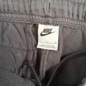 Nike Women's Black Joggers-tracksuits thumbnail 4