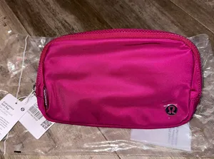 Lululemon Everywhere Belt Bag 1L thumbnail 1