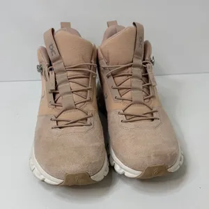 On Running Women's Ankle Boots in Beige thumbnail 2