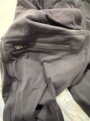 Lululemon Black Capri Women’s Leggings Size 10 Pull Over Pockets thumbnail 5