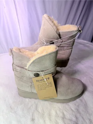 BearPaw Women's Short Shearling Boot - Taupe thumbnail 3