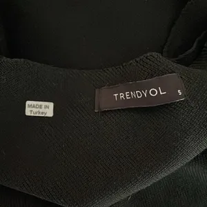 Beautiful Simple Black ASOS One Shoulder Top thumbnail 7
