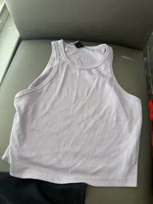 Purple tank Size M thumbnail 2