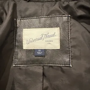 Universal Threads Leather jacket thumbnail 3