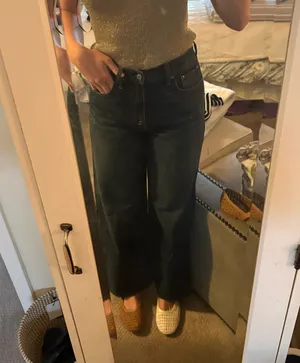 Abercrombie High-Rise Wide-Leg Jeans thumbnail 3