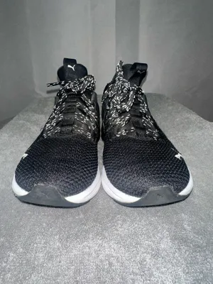 Women’s Puma Sneakers thumbnail 4