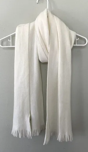 Calvin Klein white comfortable winter fall scarf warm soft style delicate‎ thumbnail 1