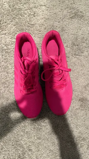Pink Adidas Sneakers thumbnail 3