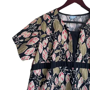 White Swan‎ Women Scrub Top XL Foliage Print Medical Uniform Nurse Workwear Fall thumbnail 4