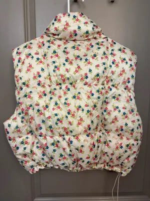 Anwnd Floral Puff Vest thumbnail 2