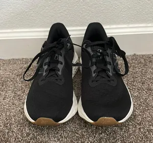 Sneakers thumbnail 1