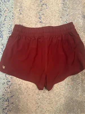 Vuori Clementine 2.0 Performance Shorts - Size XS - NWOT Crimson Red thumbnail 7