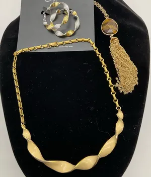 New Three Piece Fashion‎ Jewelry Bundle thumbnail 1