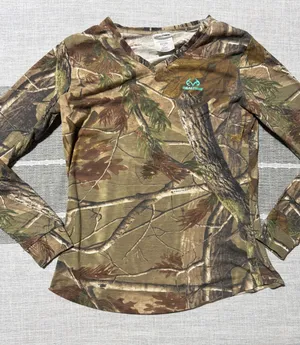 Realtree AP Camo‎ Long Sleeve V Neck Shirt Women's Size S/P Hunting Outdoor thumbnail 1