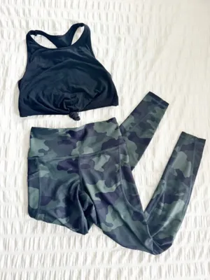 Workout Outfit Set Camo Black Aerie Old Navy XS Small thumbnail 1