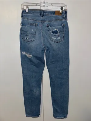 American Eagle Mom Jeans Light Wash High Rise Denim Women’s Size 2 thumbnail 4