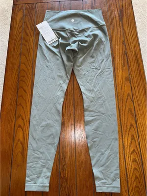 Lululemon Align High Rise 28” Willow Leaf Size 8 NWT thumbnail 2