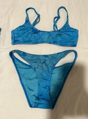 Triangl Bikini Set thumbnail 1